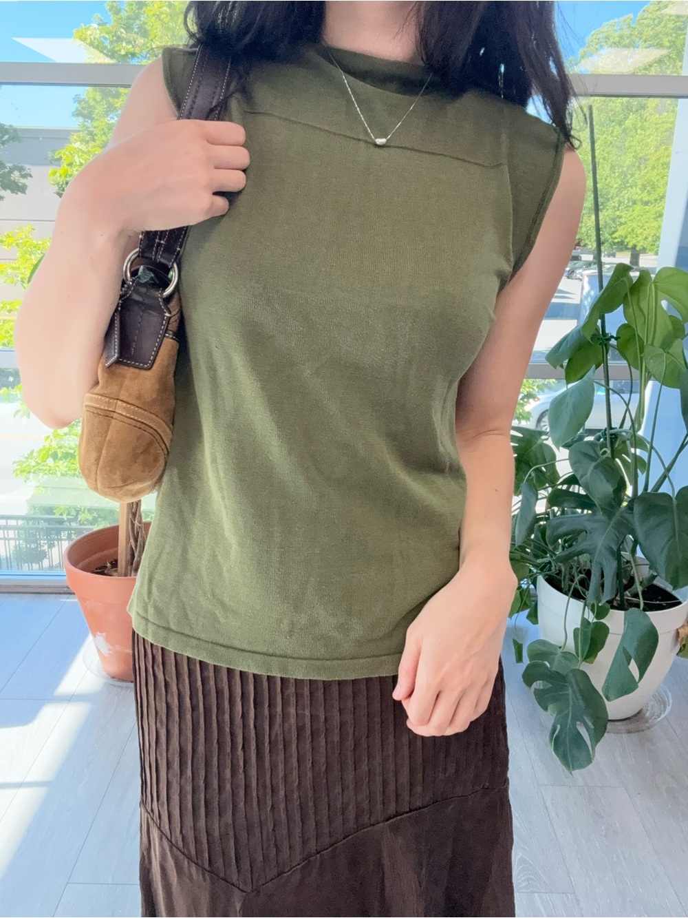 70% silk 30% cotton Sleeveless Olive Green Knit Top - Women's Casual Tank